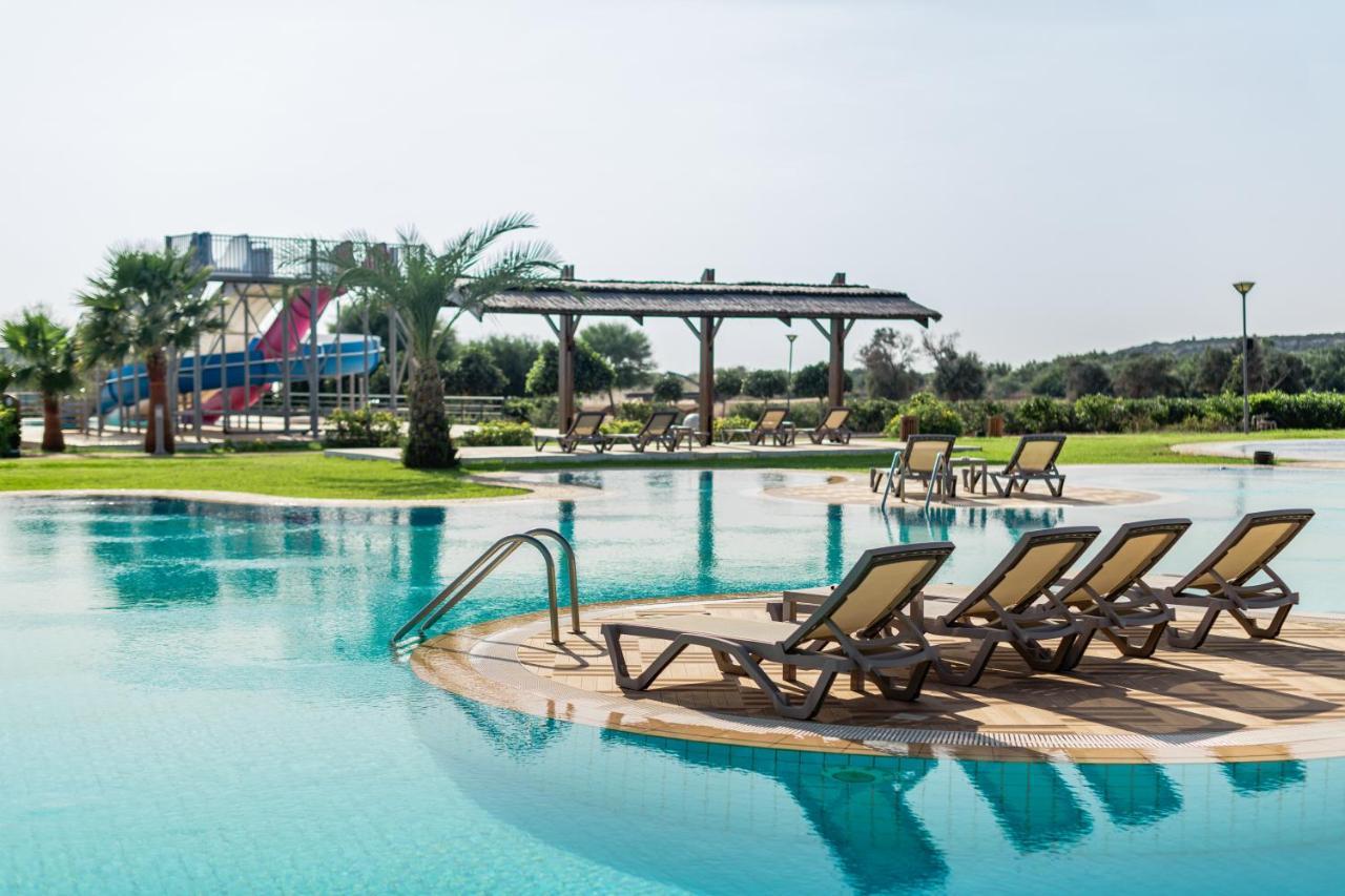 Thalassa Beach Family & Waterpark Resort Vokolidha Exterior photo