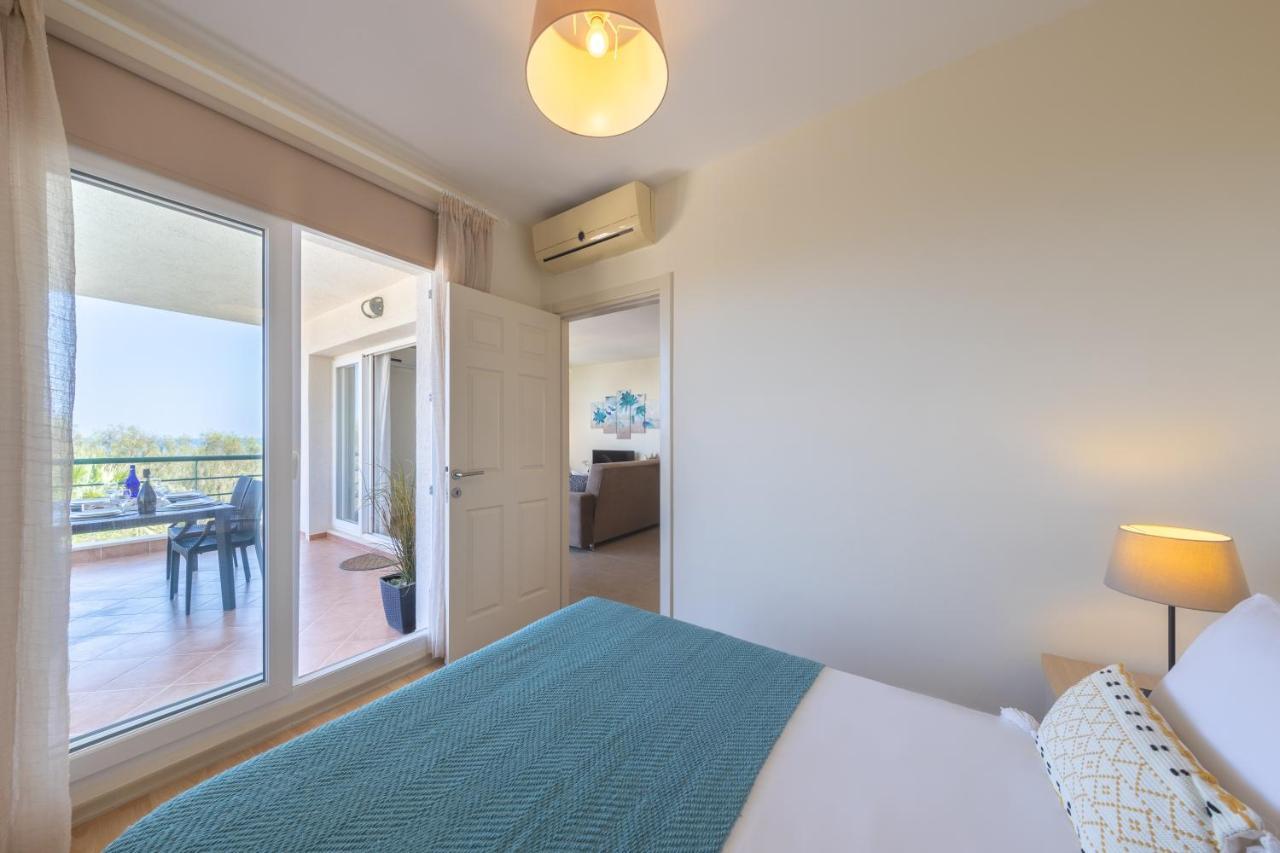 Thalassa Beach Family & Waterpark Resort Vokolidha Exterior photo