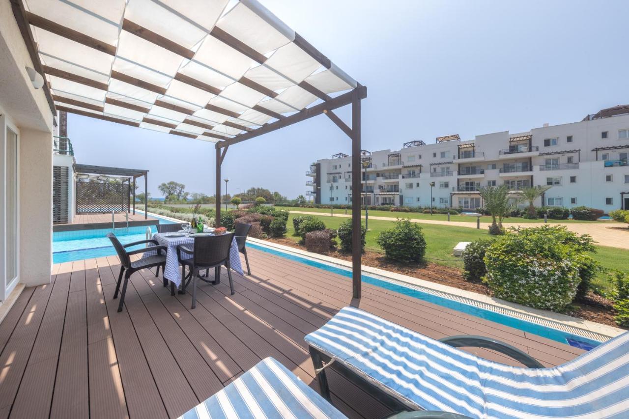 Thalassa Beach Family & Waterpark Resort Vokolidha Exterior photo